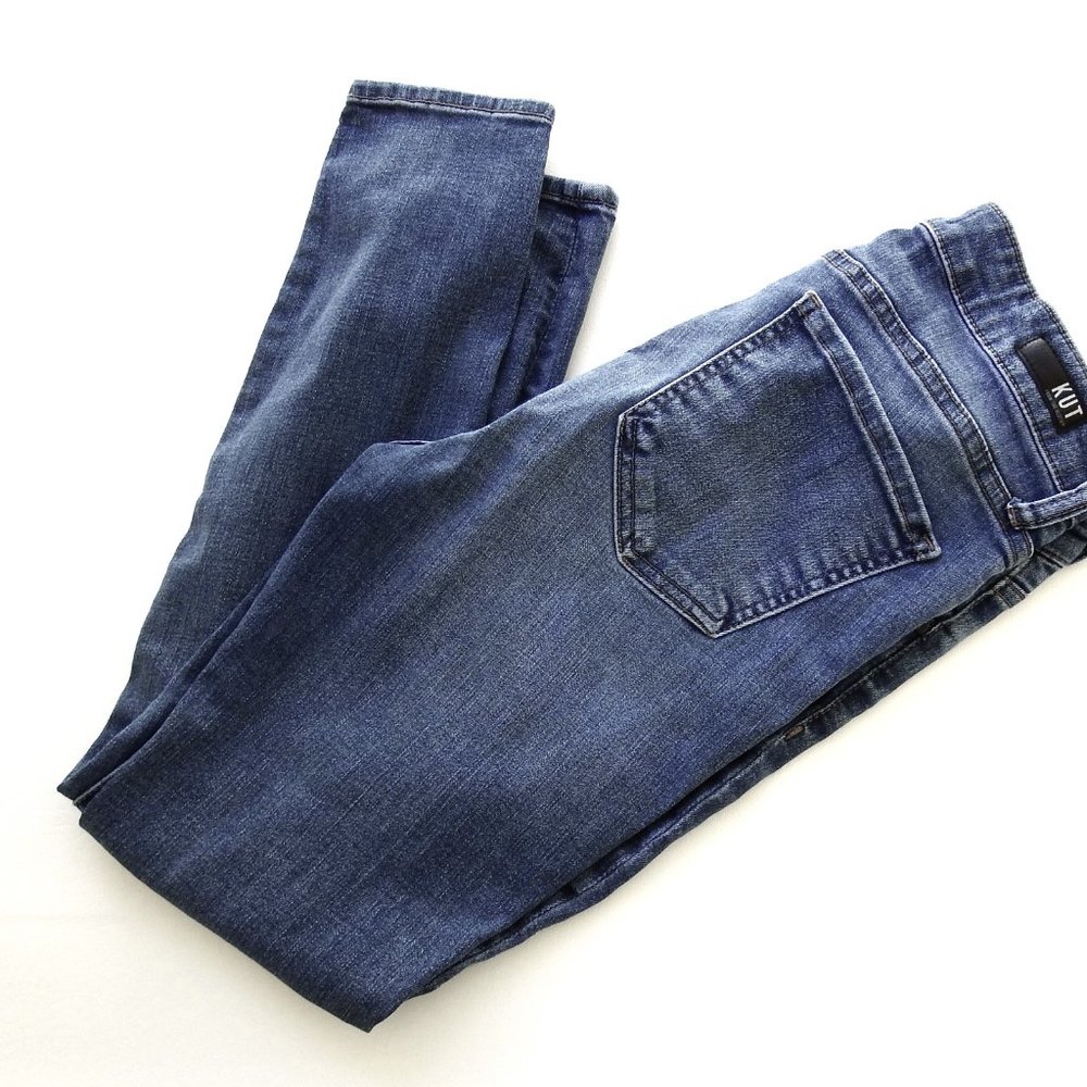 Kut from the Kloth Ankle Jeans Distressed Knee Size 8 Pre Owned